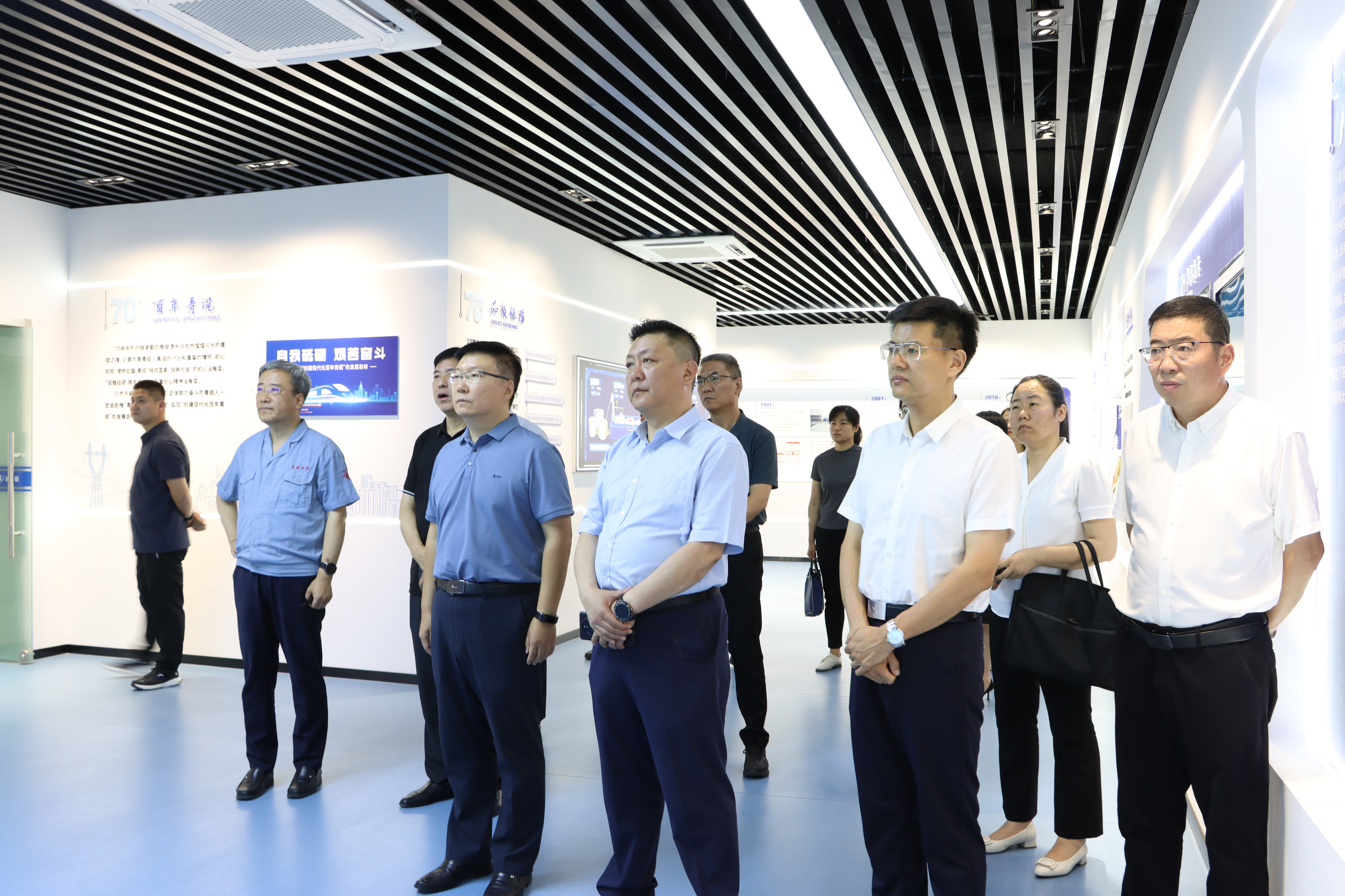 山（shān）東省（shěng）第（dì）十四次企業民主管理工作 第一調研組到（dào）青纜調研
